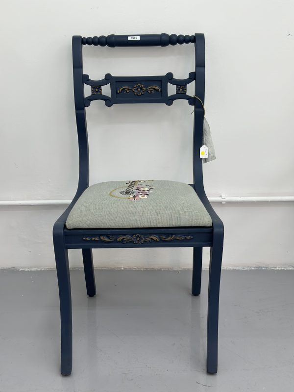 Hand Painted Wooden chair - Oud