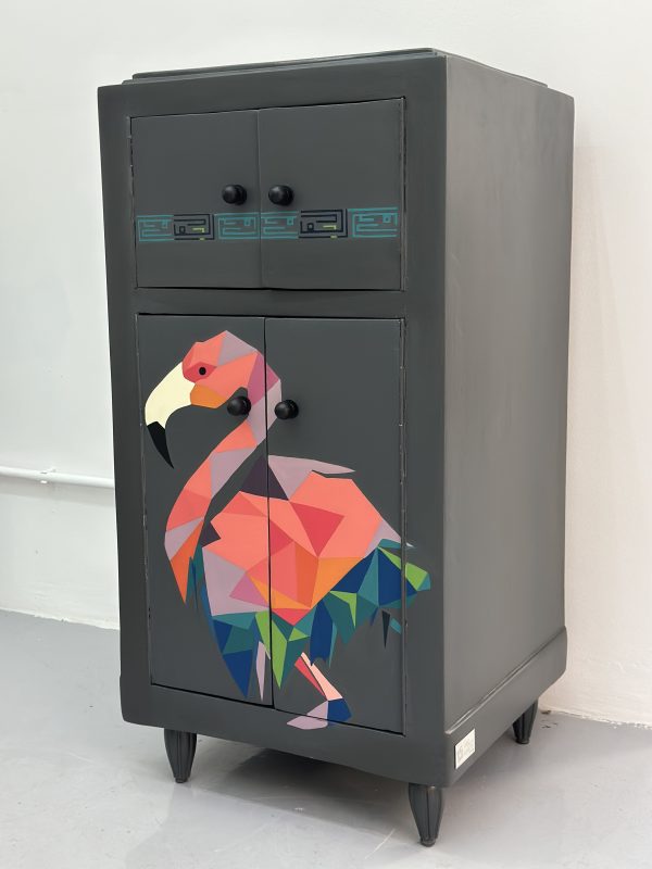 Refurbished-Flamingo Design Closet